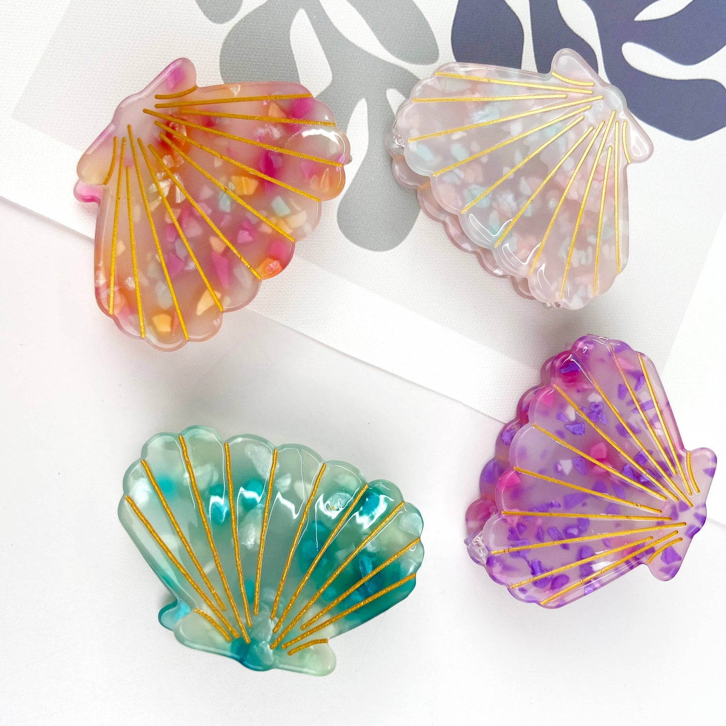 Scallop hair claw clip