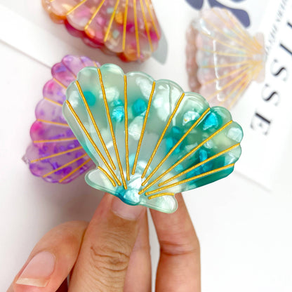 Scallop hair claw clip