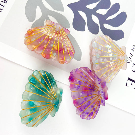 Scallop hair claw clip